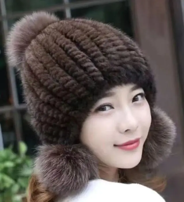 New Mink Fur Hat for Women's Winter Thickened and Warm Ear Protection Fox Ball Mink Skin Handwoven Hat for Women