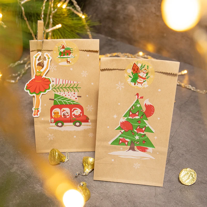 24 Sets Vintage Weihnachtsgeschenktüten Weihnachtsmann Schneemann Kraftpapiertüte mit Aufklebern Urlaub Weihnachten Partybevorzugung Verpackungszubehör – Detail 6