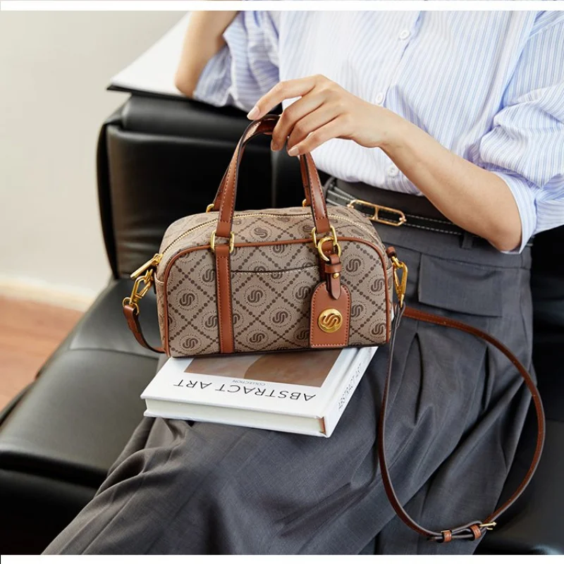 

Luxury Brand Leather Women's Crossbody Bag Fashionable Popular Classic Elegant Lining Elegant Paris Vintage Daily Bag​