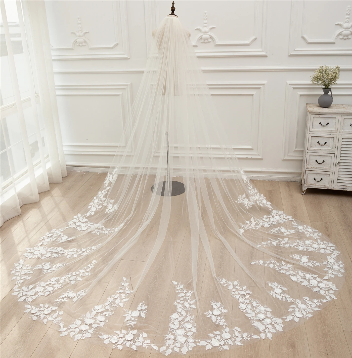 Long Bridal Veil 1 Tier Wedding Veil with Comb White Ivory 3D Flowers Floral Trim Cathedral Length Appliques Lace Petals Veil