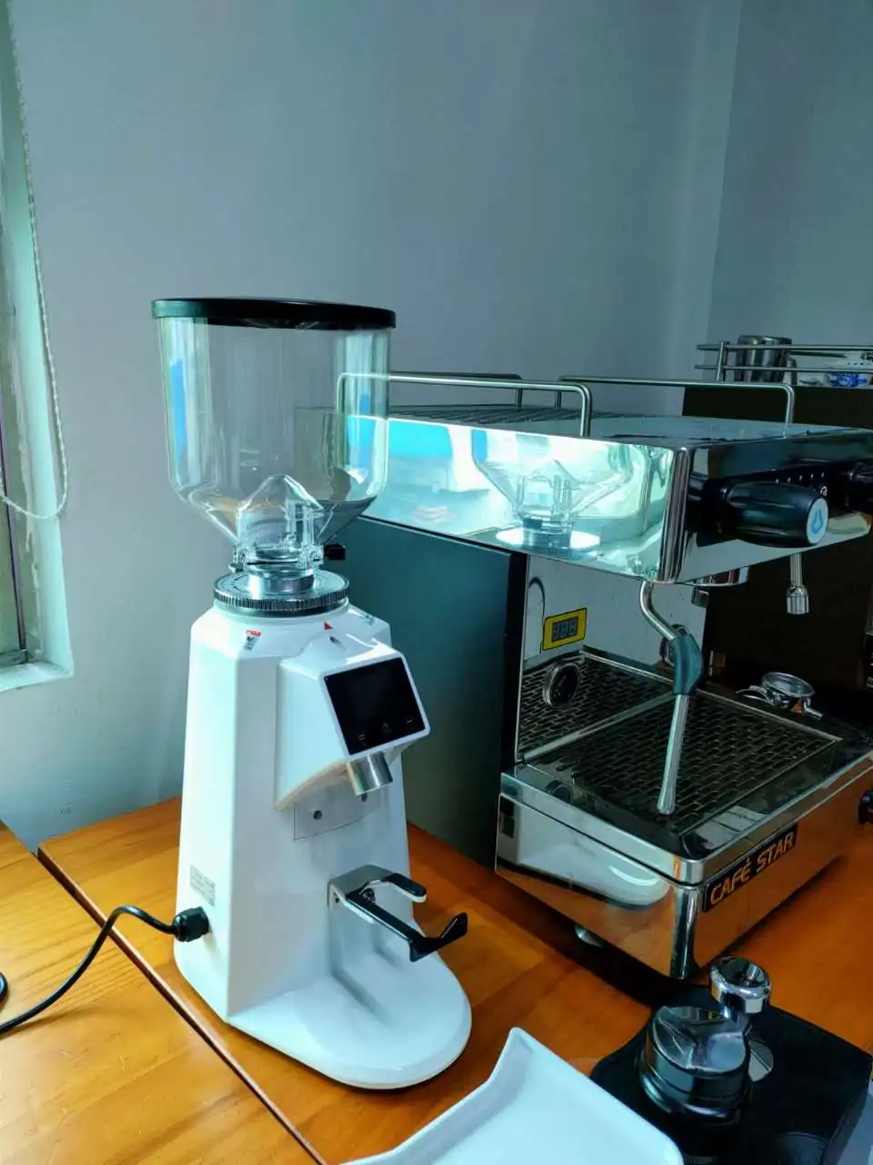 전문 64Mm Df64 900E 알루미늄 합금 에스프레소 1Zpresso 플랫 버 110V 상업용 전기 커피 그라인더 판매