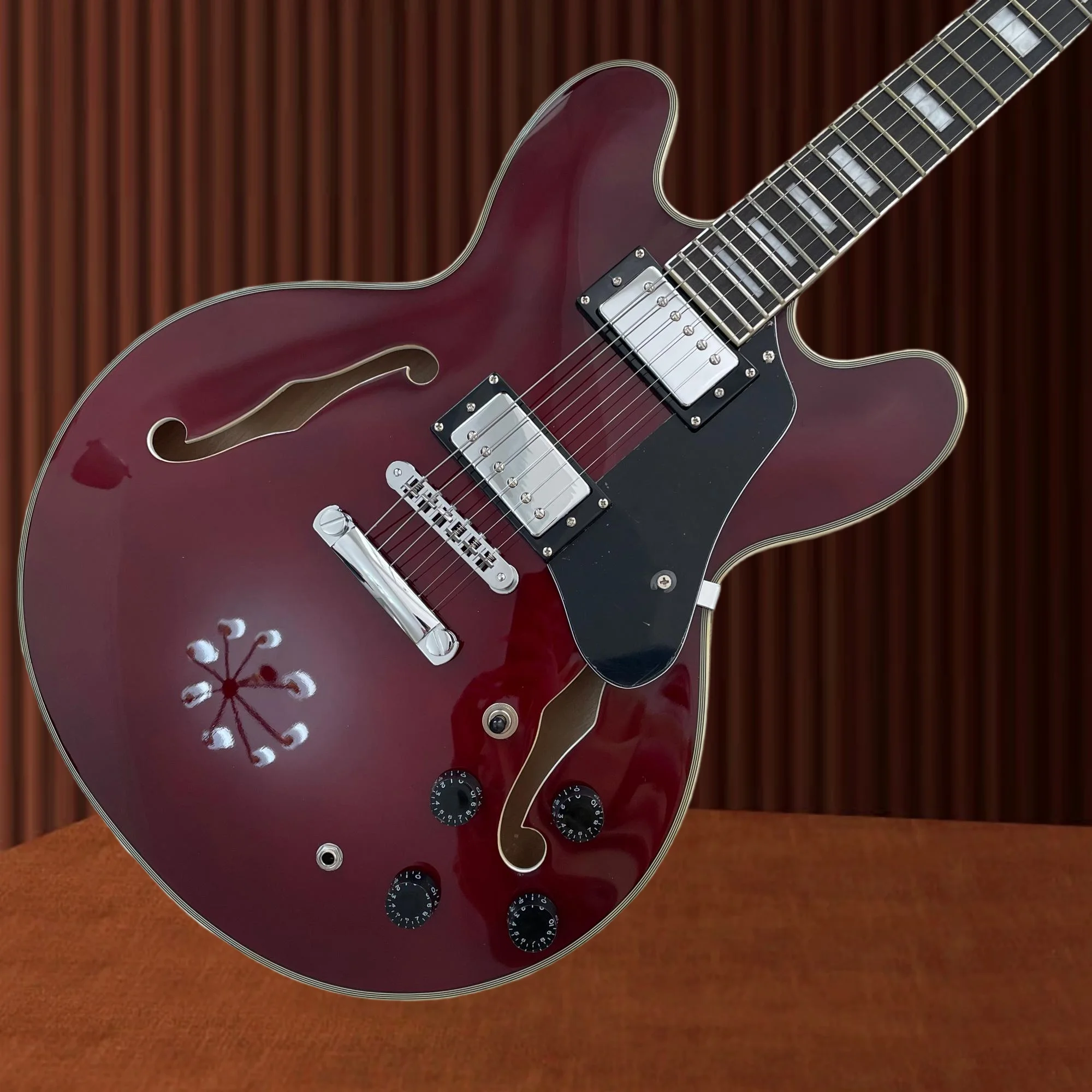 High Gloss Wine Red Semi-Hollow Body 335 Electric Guitar Trapezoid Inlay Neck For Jazz Blues Soft Rock Performance Free Shipping