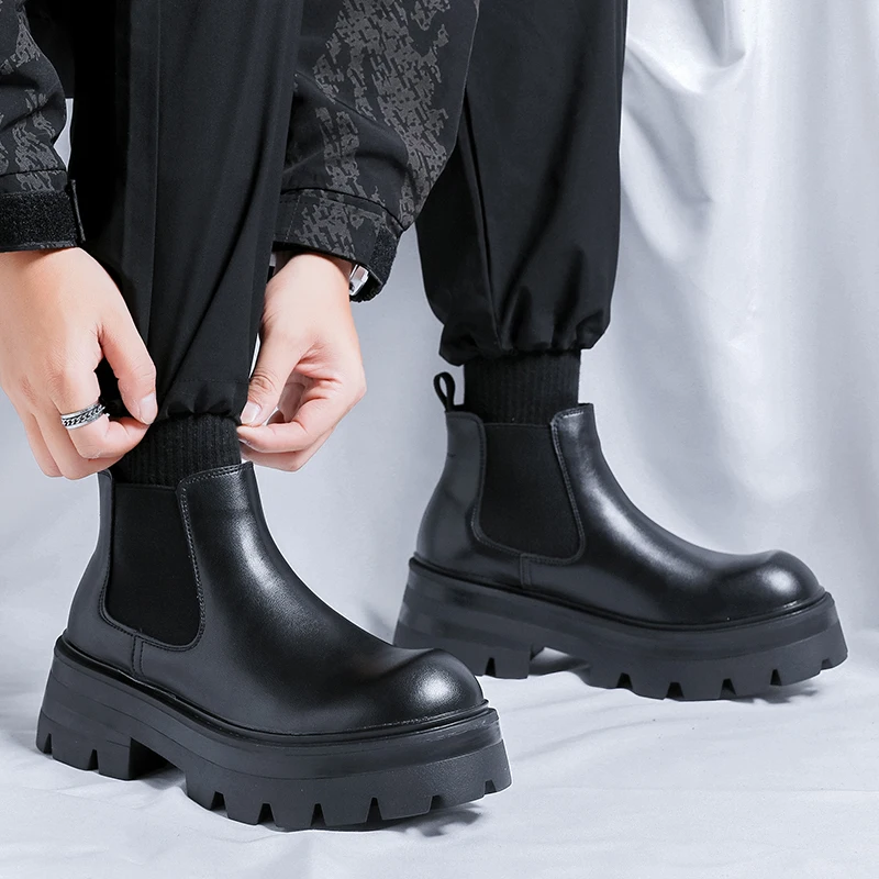 Black Autumn and winter men\'s boots Fashionable minimalist design style Outdoor daily leisure business party Adult office shoes