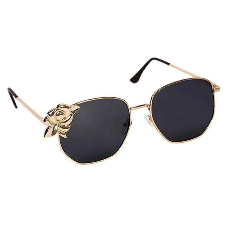 

Navia Cosplay Rose Sunglasses Game Genshin Impact Lolita Square Sunglasses Retro Black Metal Sun Glasses Trendy Classic Style