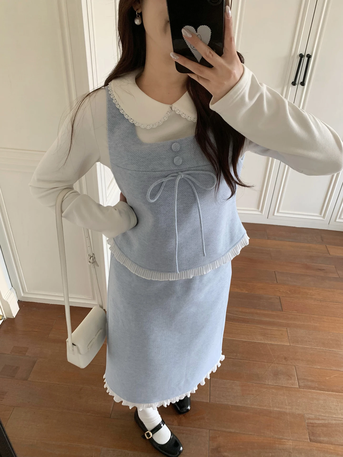 

Korean Style Woolen Pleated Skirt And Vest Set Women's Lace Trimmed Fluffy Korean Series High Waist Casual Wear Spring Winter