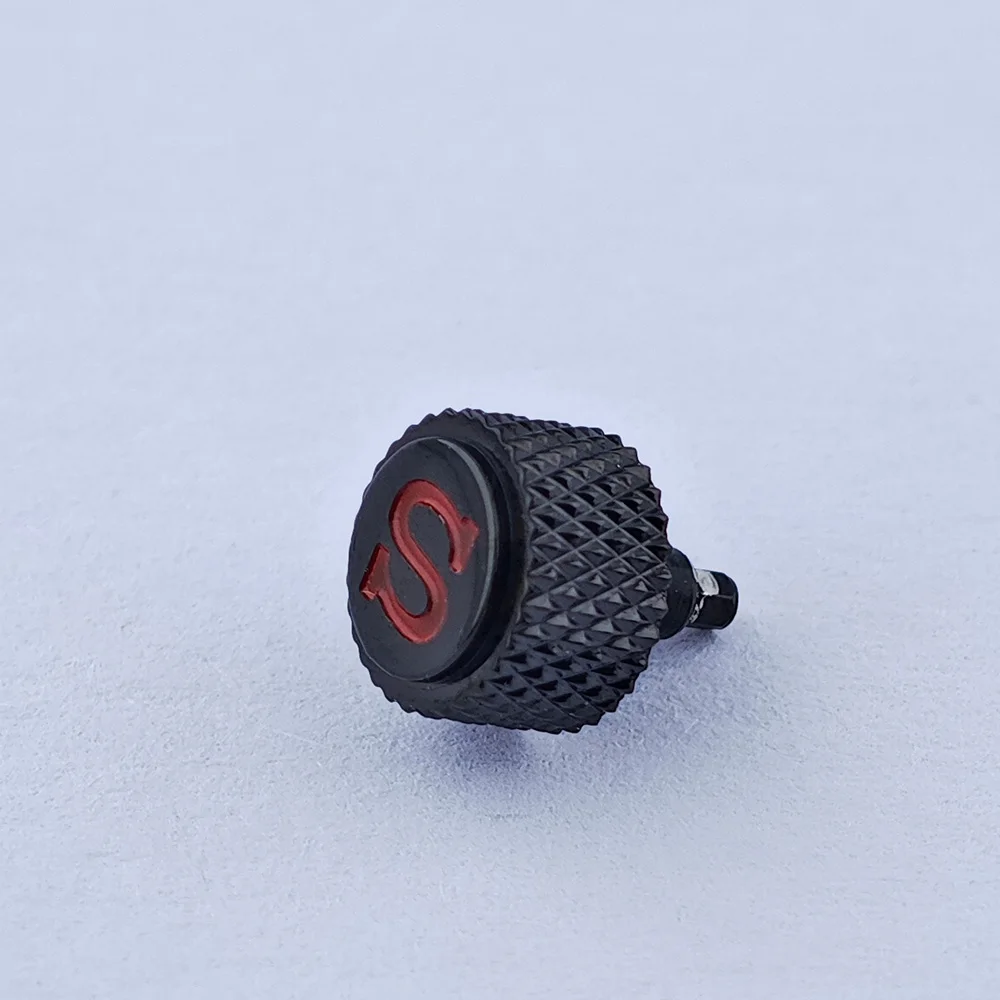 ねじ込み式リューズケース シルバー/ブラック 交換用時計リューズ刻印「S」サイン nh35/36 ムーブメントに適合 3 スタイルエンクロージャーリューズチューブステム