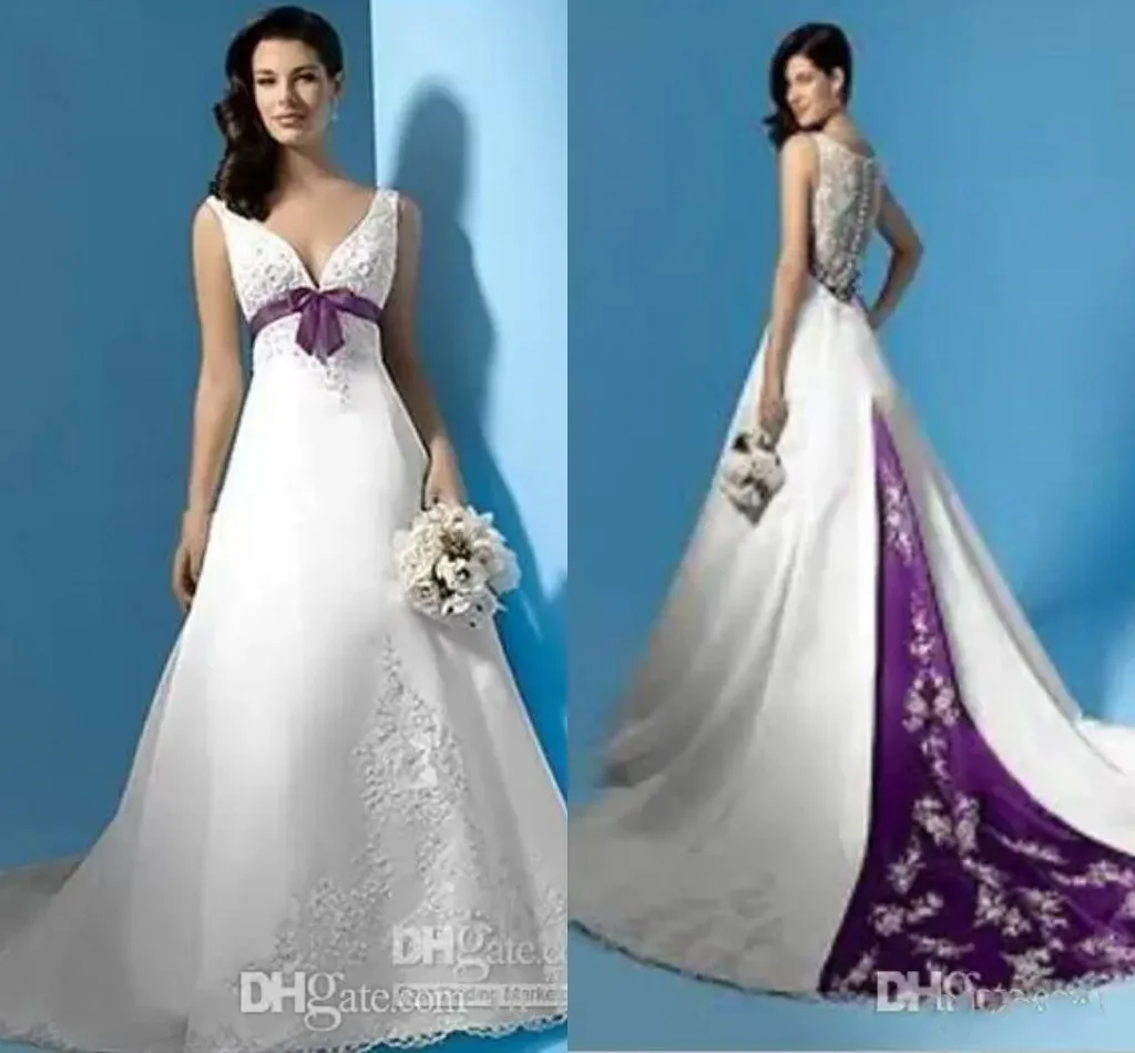 White and Purple Wedding Dress Vintage Lace Embroidery Stain V-neck Beaded Gothic Princess Long  Bridal Gowns Dresses