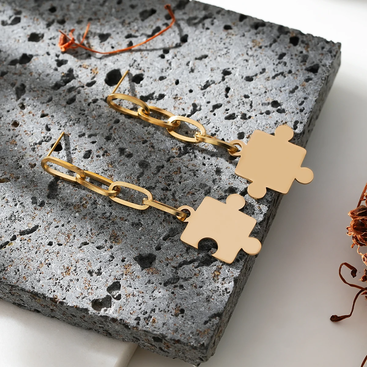 Exquisite 14k gold-plated stainless steel chain link jigsaw high quality drop earrings for date ladies' parties