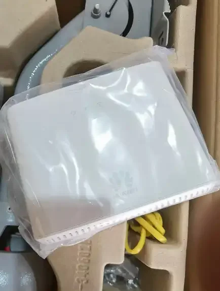 4G Outdoor CPE B2368-57 Cat12 600Mbps Dual Band Sim Card Router - Image 3