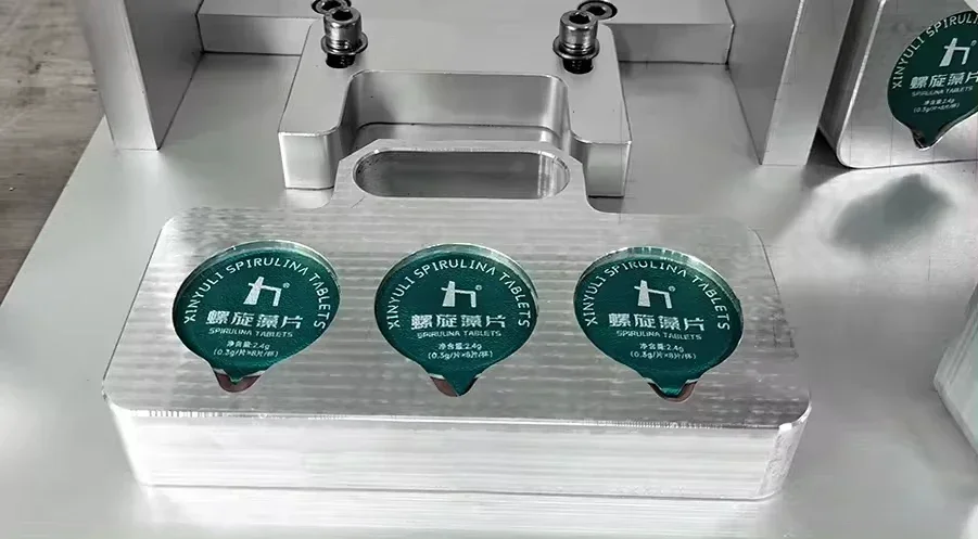 เครื่องซีลแบบพกพา เครื่องบรรจุภัณฑ์ชาแบบกระป๋องเล็ก เครื่องซีลแบบกดร้อนสำหรับแก้วพลาสติก คุณภาพสูง ใช้ฟอยล์อะลูมิเนียม