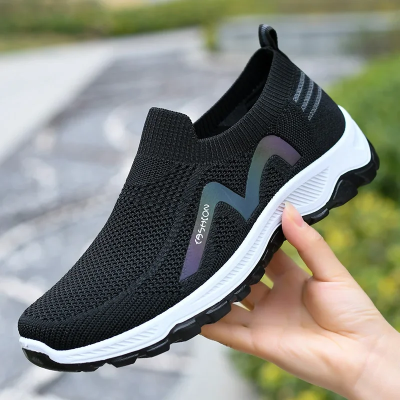 

Men's sports shoes with anti slip and wear-resistant cuffs, popular spring and summer knitted mesh black gray men's sports shoes