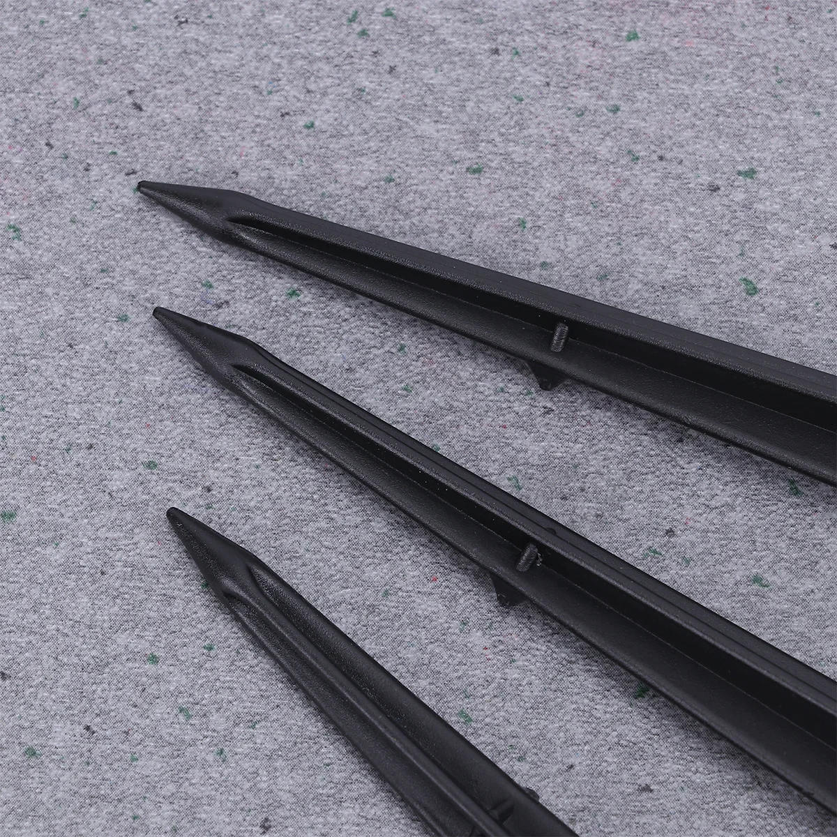 

24Pcs Automatic Plant Device Safe Drip Irrigation System Practical Garden Tool for Moist Soil Black Tube