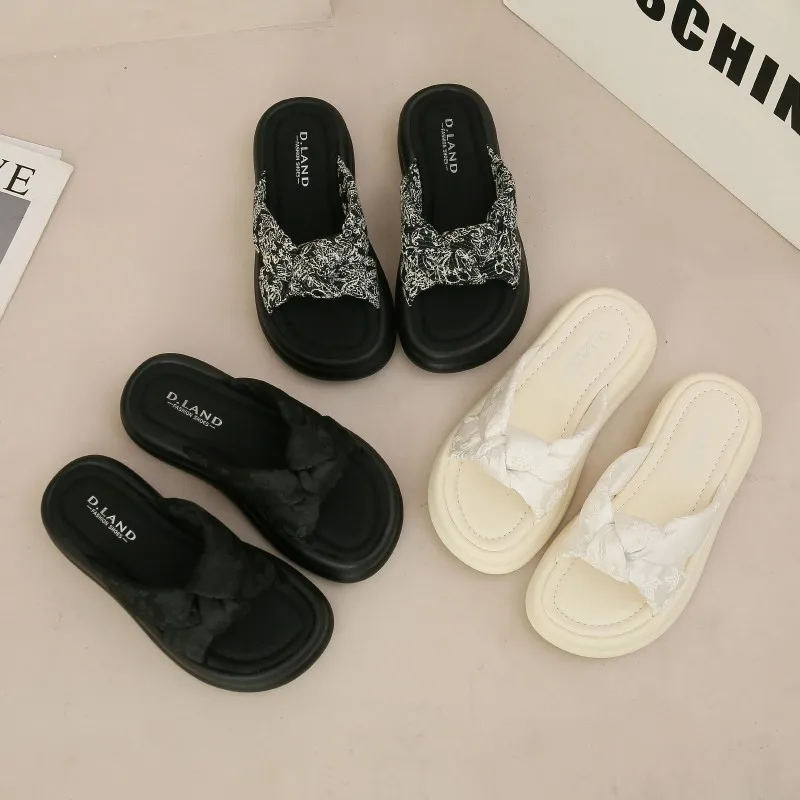 

House Slippers Platform Summer Women's Shoes Shale Female Beach Pantofle Slides Sabot Soft 2024 Shoes Ladies' Slippers Platform