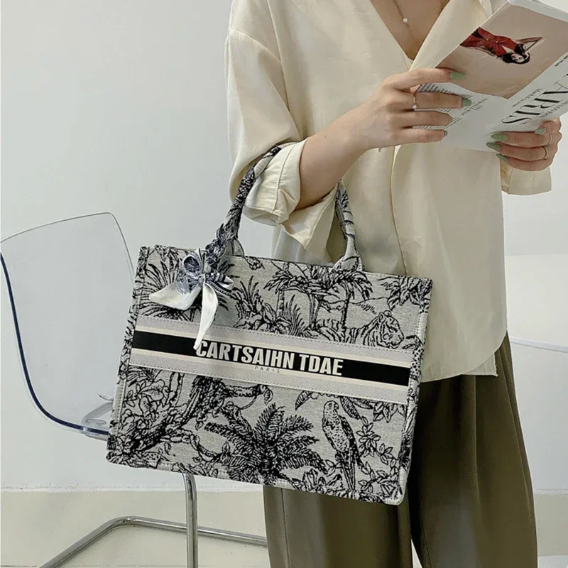 Tote Bag Fashion Canvas Totes Letters Flower Portable Beach Shoulder Shopping Casual Beach Bag Large Capacity Handbag Wholesale