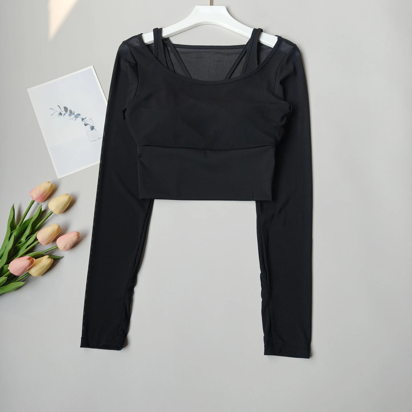 Damen Slim Fit Langarm Yoga Shirts Workout Fitness Crop Tops mit Polstern Lauf-T-Shirt für Fitnessstudio Training Pilates Tops – Detail 4