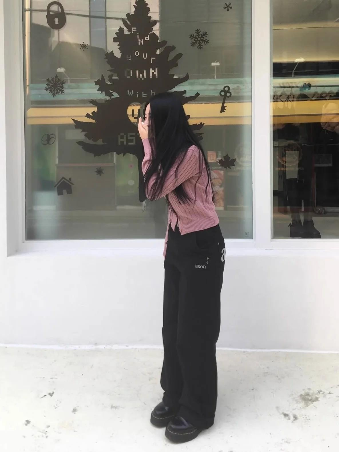 

Korean Sle Embroidered Denim Pants with Ba ket Lettering Spring Collection Long Trousers for Women