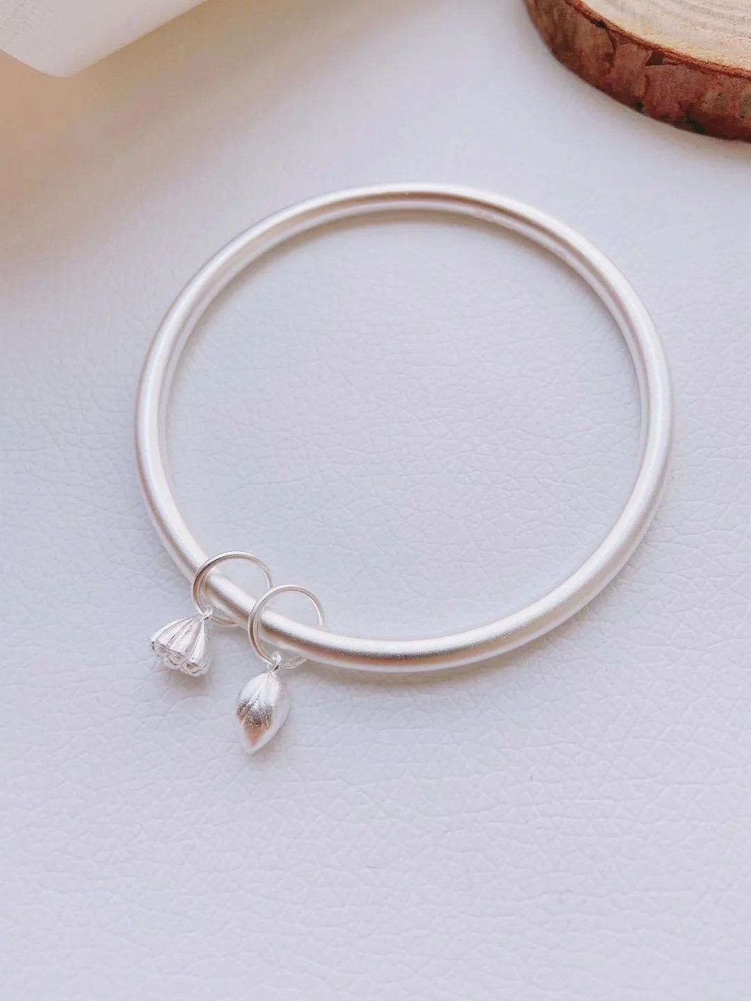 

bracelet women smooth solid plain circle jewelry Peace and happiness