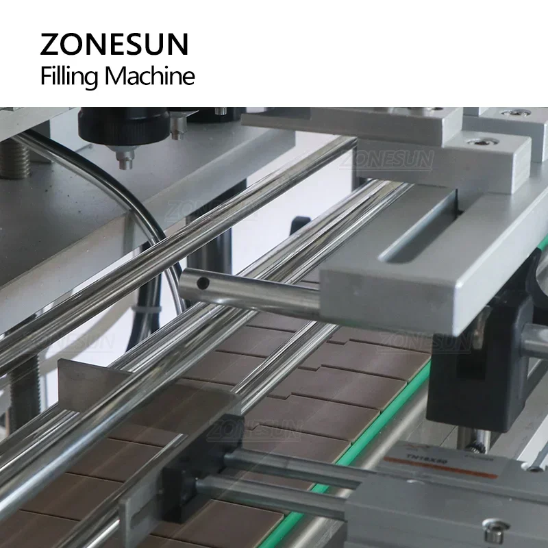 ZONESUN ZS-YTZL8A Máquina automática de llenado al vacío de 8 cabezales Botellas de spray líquido de perfume de aceite esencial con cubierta antipolvo