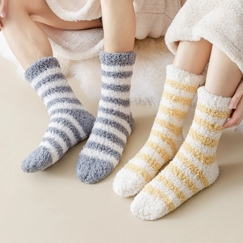 1PCS Women's Thick Coral Velvet Socks Warm Feet Couple Sleep Postpartum Home Men's Striped Floor Socks