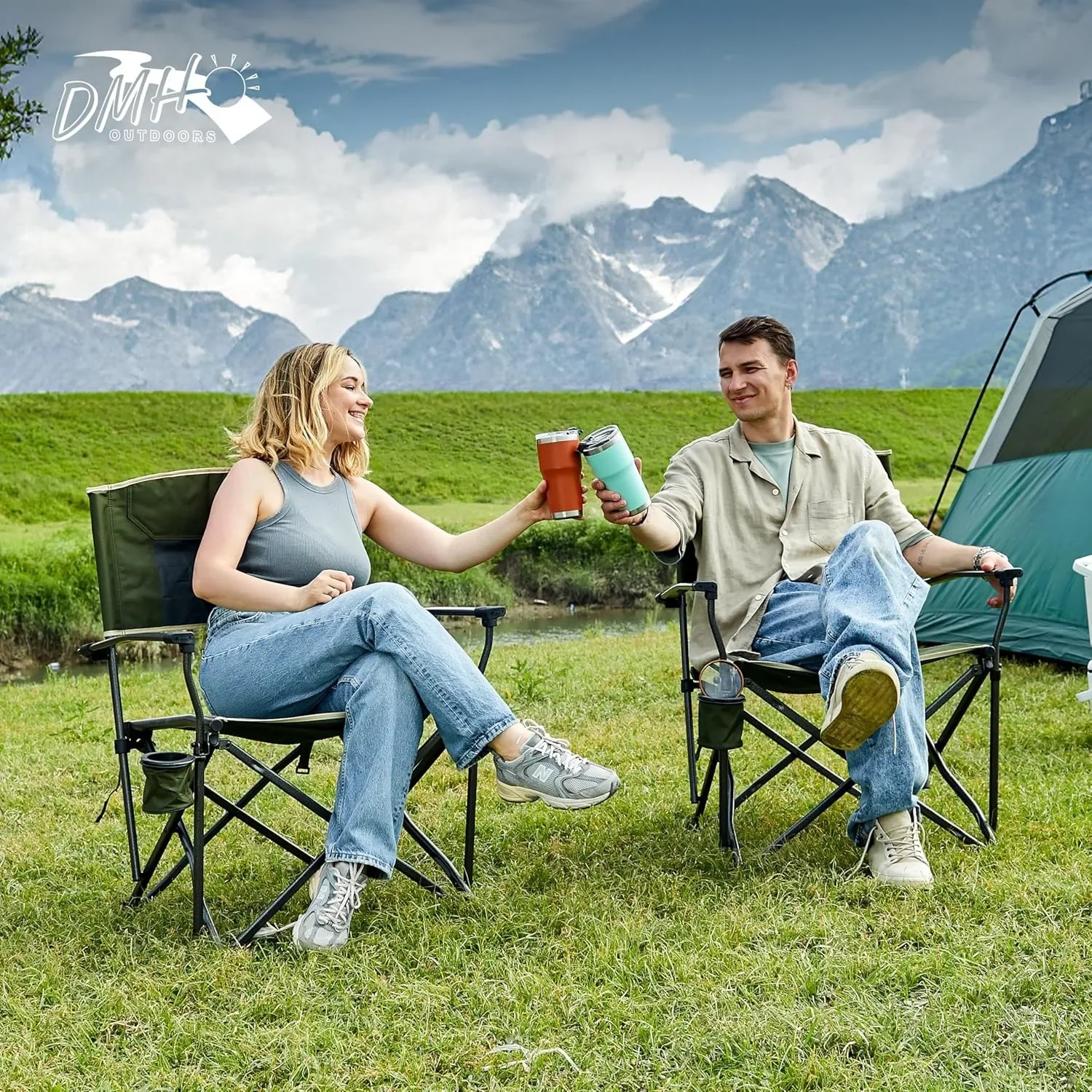 كرسي تخييم عالي التحمل للبالغين بسعة وزن 400 رطل، كرسي كبير الحجم قابل للطي مع حامل أكواب ومساند للذراعين