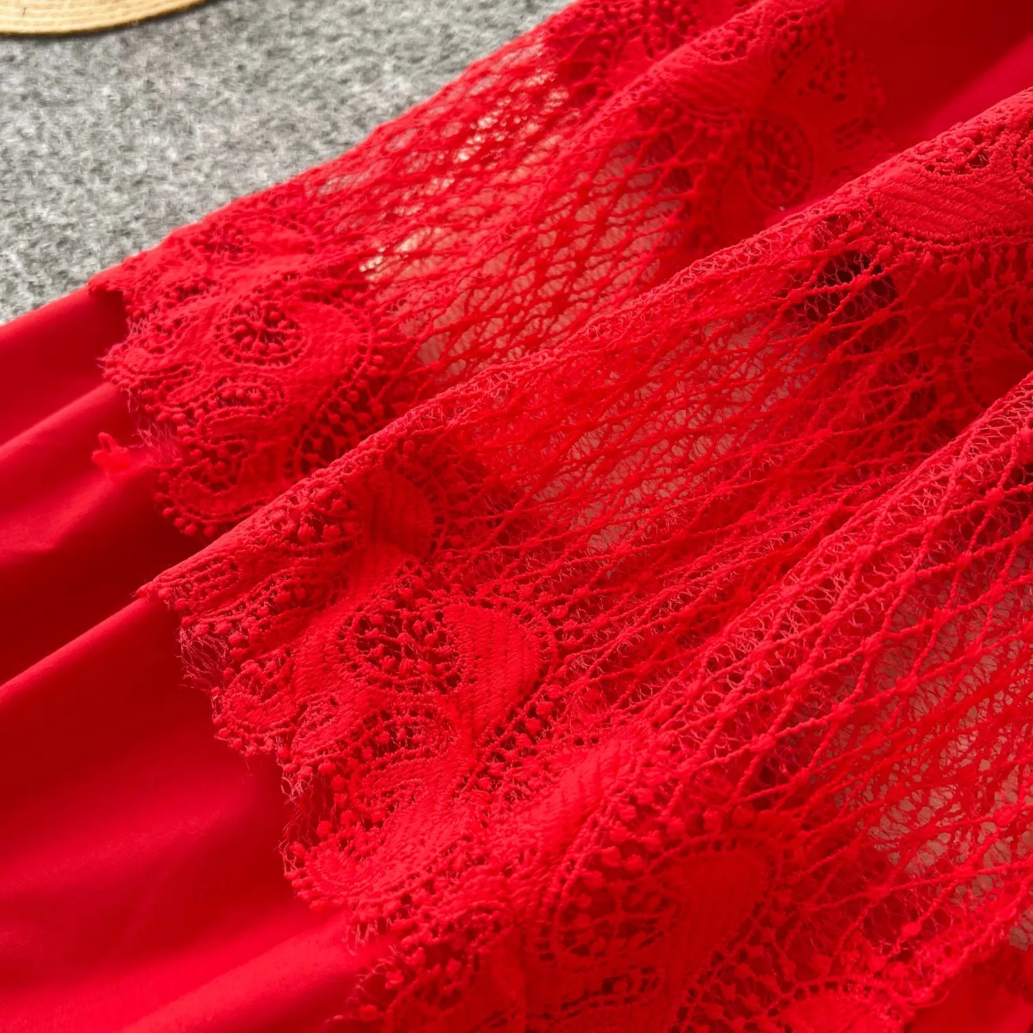 滑走路フリルフラワーレース刺繍パッチワークレッドロングパーティードレス女性の真珠シングルブレストヴィンテージイブニングプロム Vestido