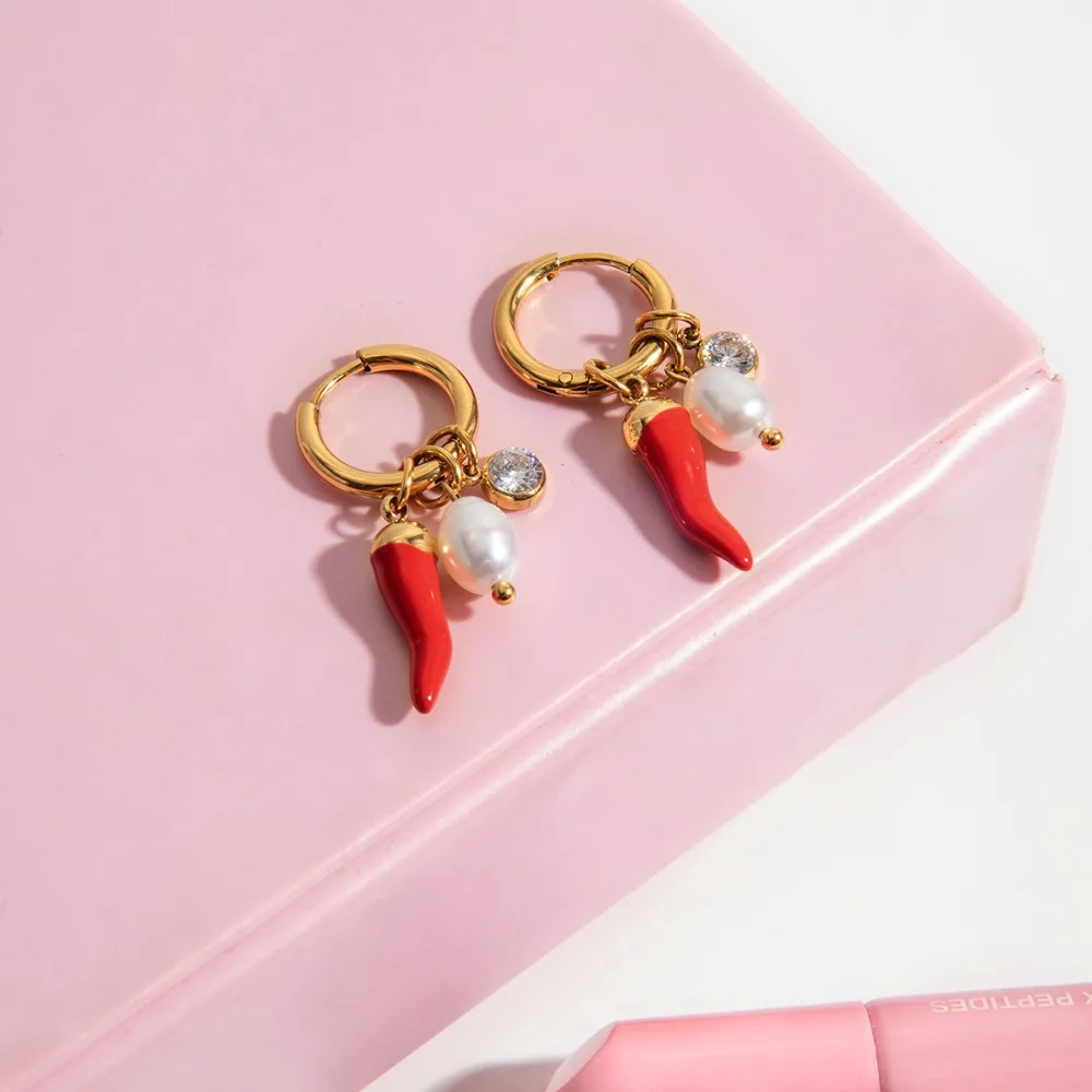 1pair European and American drop-shaped oil-spreading chili pepper earrings luxurious and high-end stainless steel earrings
