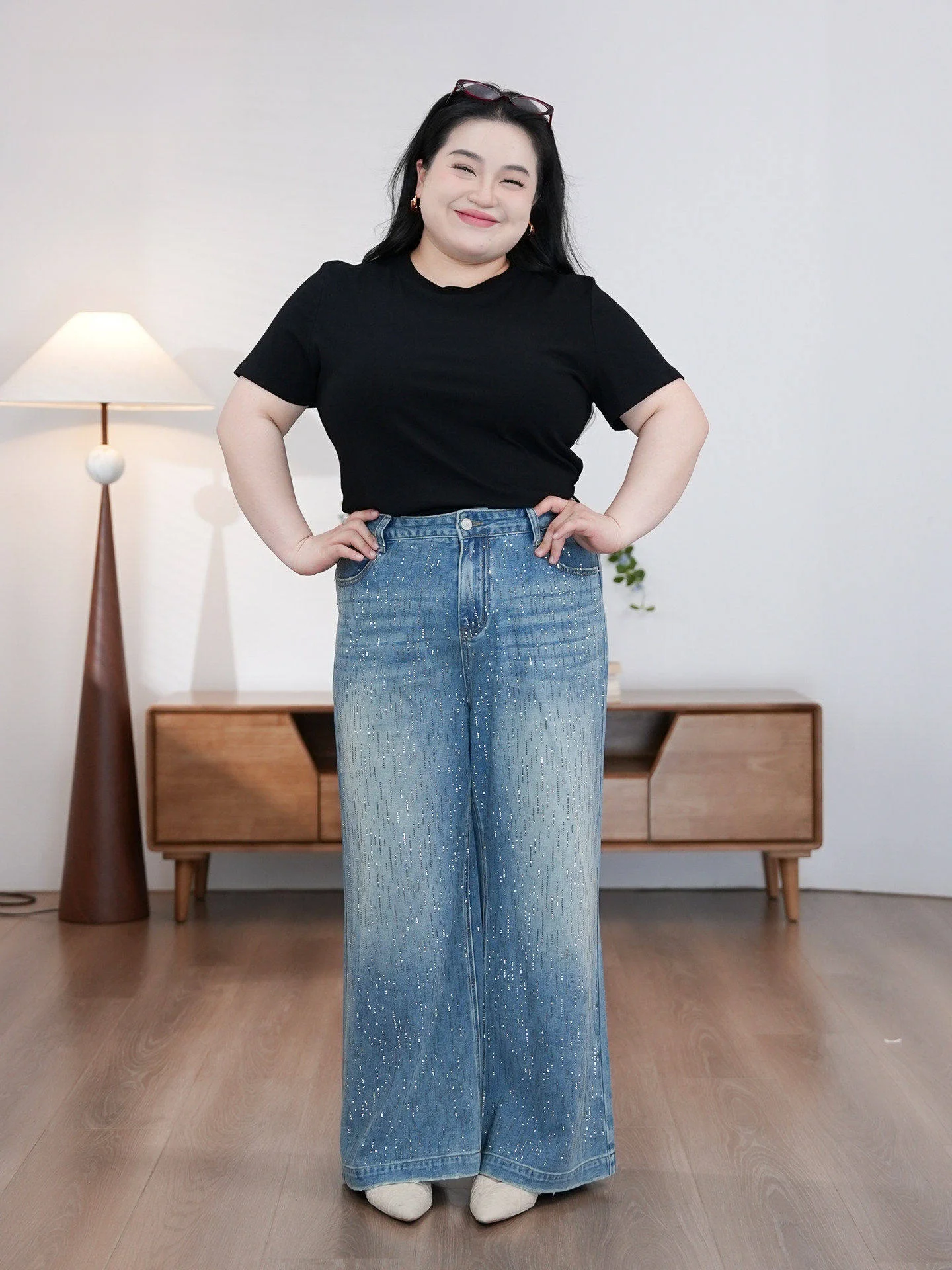 

Джинсы с широкими штанинами, украшенные блестящими стразами, для женщин больших размеров, повседневный стиль, стандартный крой, микроэластичный полиэстер.