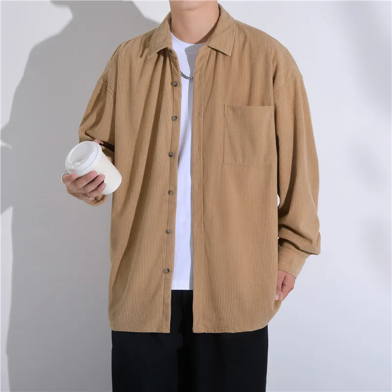 

Loose Fit Men's Long Sve Corduroy irt Vintage American Casual Sle Faion Brand Spring Autumn Trendy Button up Coat