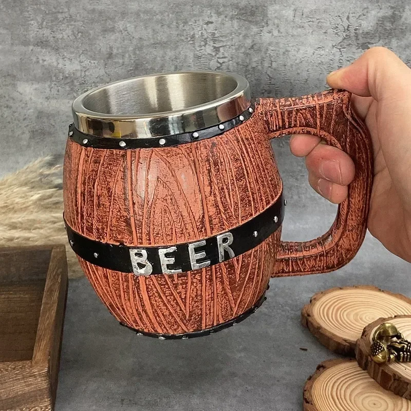 

Large-capacity Imitation Wood Barrel Beer Mug Resin Stainless Steel Liner Coffee Mug Creative Viking Style Mug Bar Wine Glass