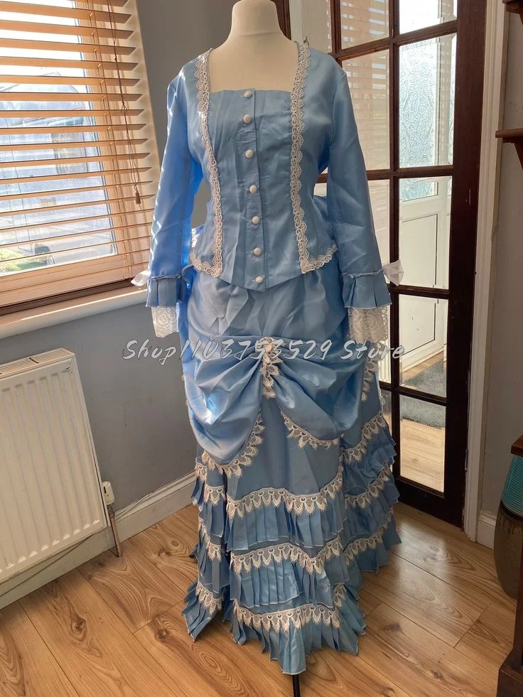 Robe de Rhvictorienne bleue exquise, corset à boutons à col carré, dentelle gonflée à volants, colonne en couches, théâtre de guerre intérieur, quoi que ce soit, élégant