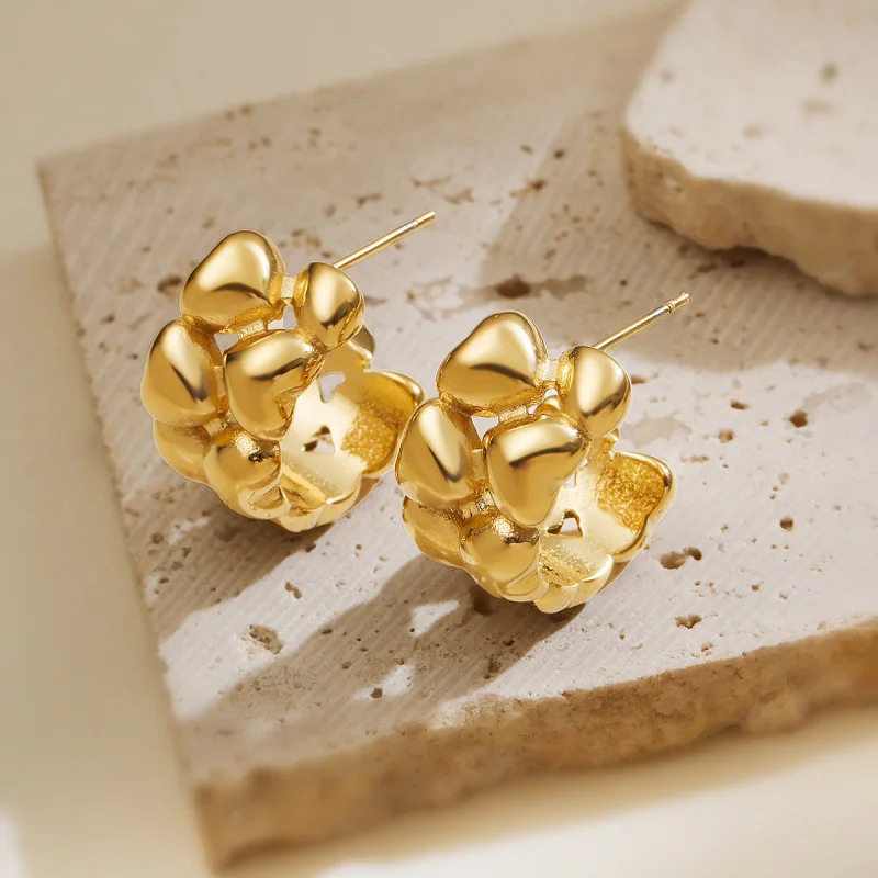 

Fashion Simple Gold-Plated Heart C-Shaped Earrings for Women, Unique Design, High-End Stainless Steel Ear Jewelry