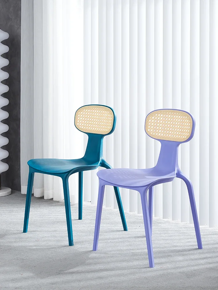 

Стулья из скандинавского ротанга, бытовые утолщенные пластиковые стулья, штабелируемые обеденные стулья, ретро интернет-дизайнер знаменитостей