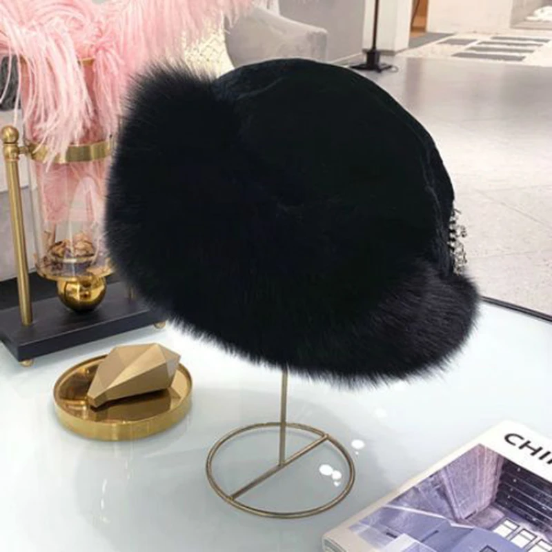 Hat female winter faux fox fur Headband  hat new fashion caps Mongolian hat thickened warm Neck Earflap snow cap.