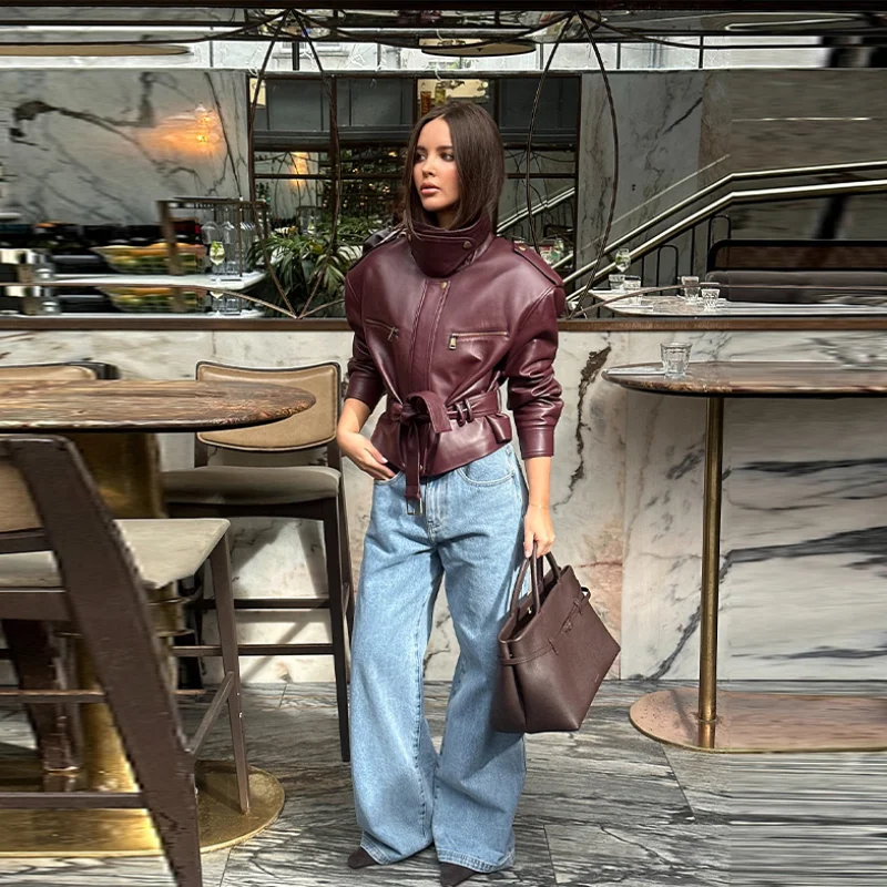 Jaquetas Biker Modernas e Elegantes, Casacos Retro Femininos em Burgundy com Cinto, Estilo Casual Feminino, Tendência Edgy Vintage Streetwear