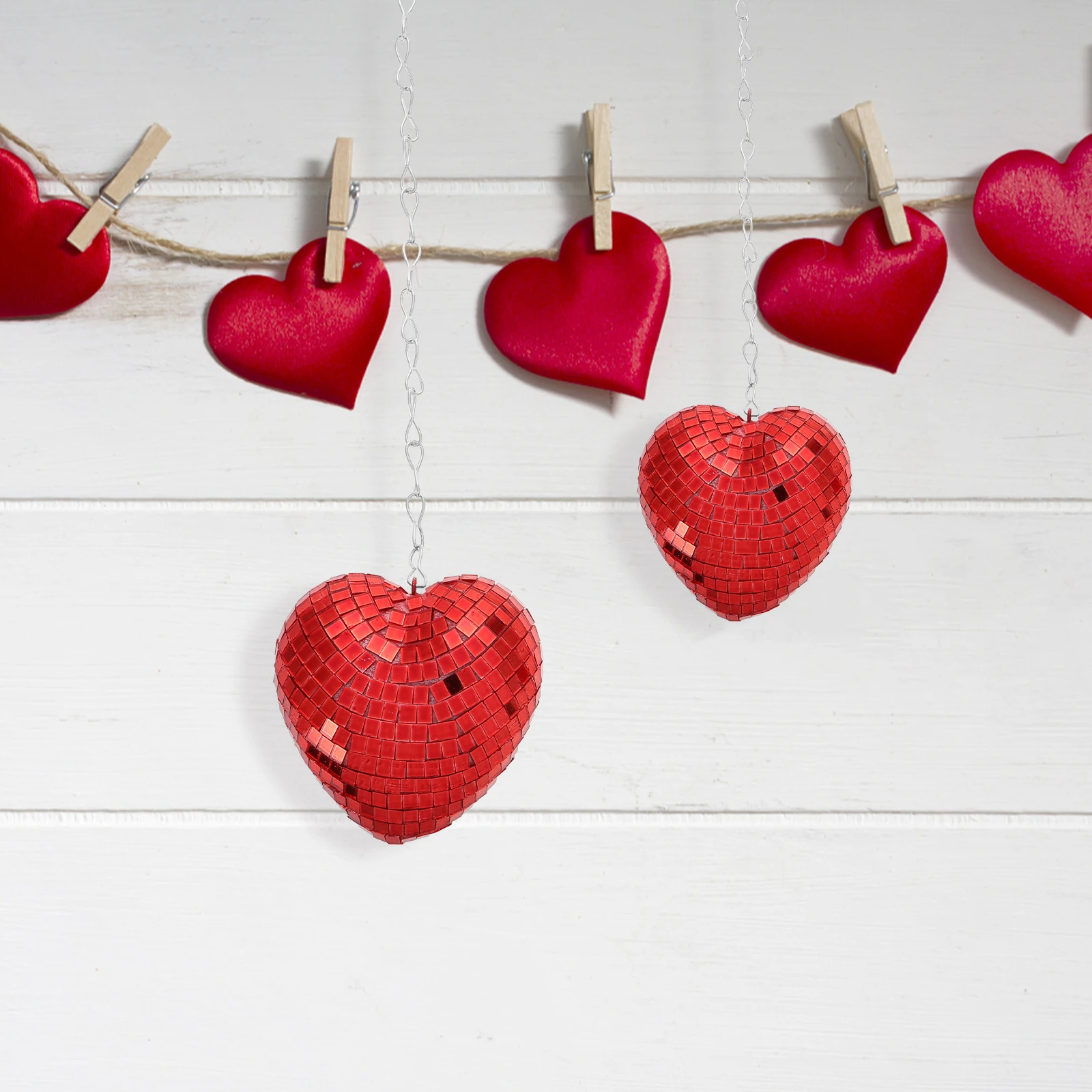 

2Pcs Heart Shaped Disco Ball Chain Reflective Mirror Party Wedding Decoration Red Hanging Disco Decor Tree Hanging Mirror Ball