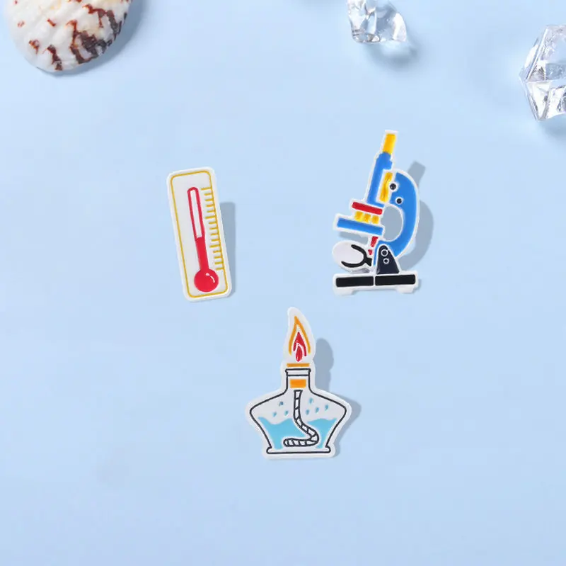 Pin Custom Microscope Brooches Bag Clothes Lapel Pin Chemistry Badge Erlenmeyer Flask Jewelry Gift Kids Magic Science Enamel