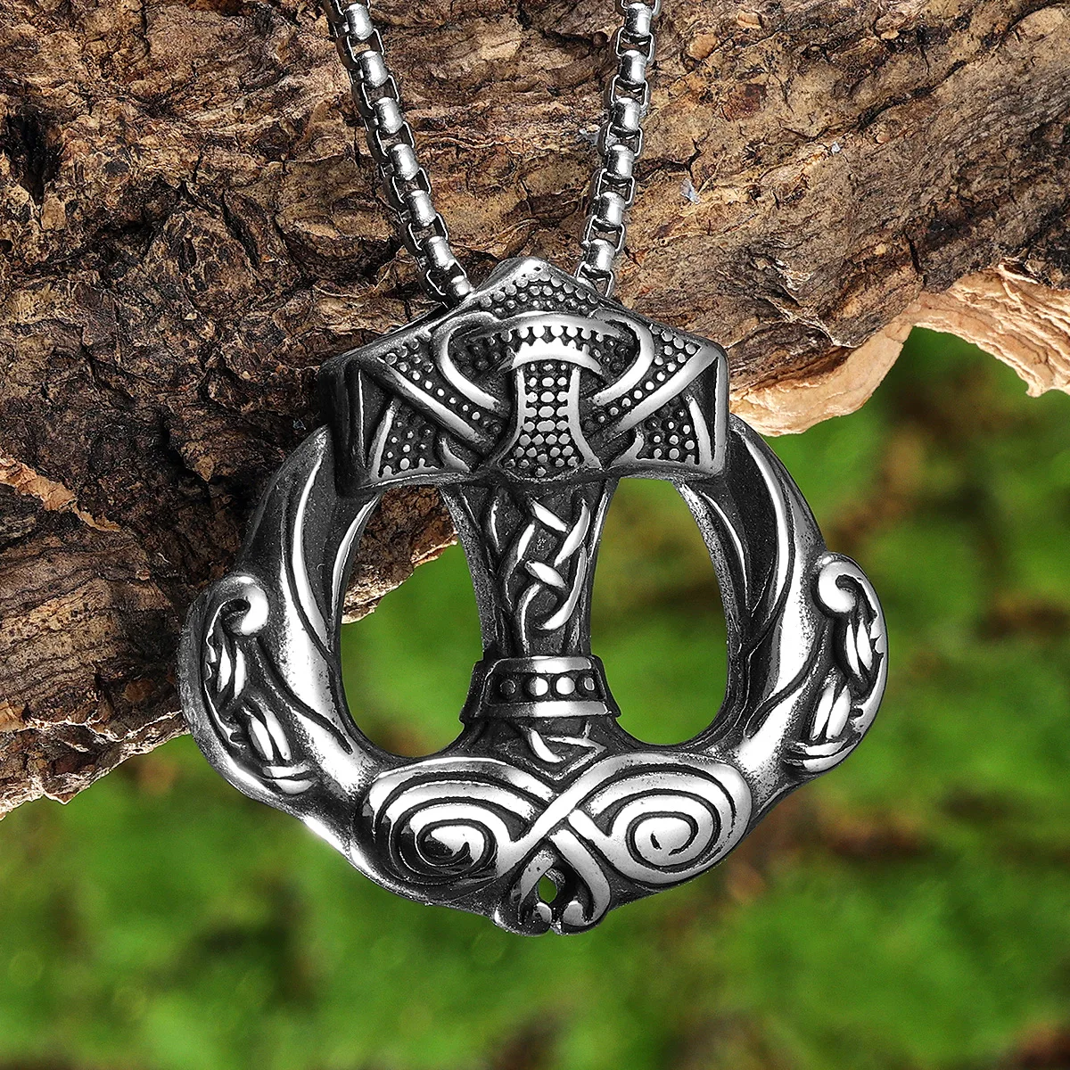 

Retro Viking Amulets Men Necklaces With Pendant Stainless Steel Jewelry For Male Women Punk Hip Hop Accessories Gifts Wholesale