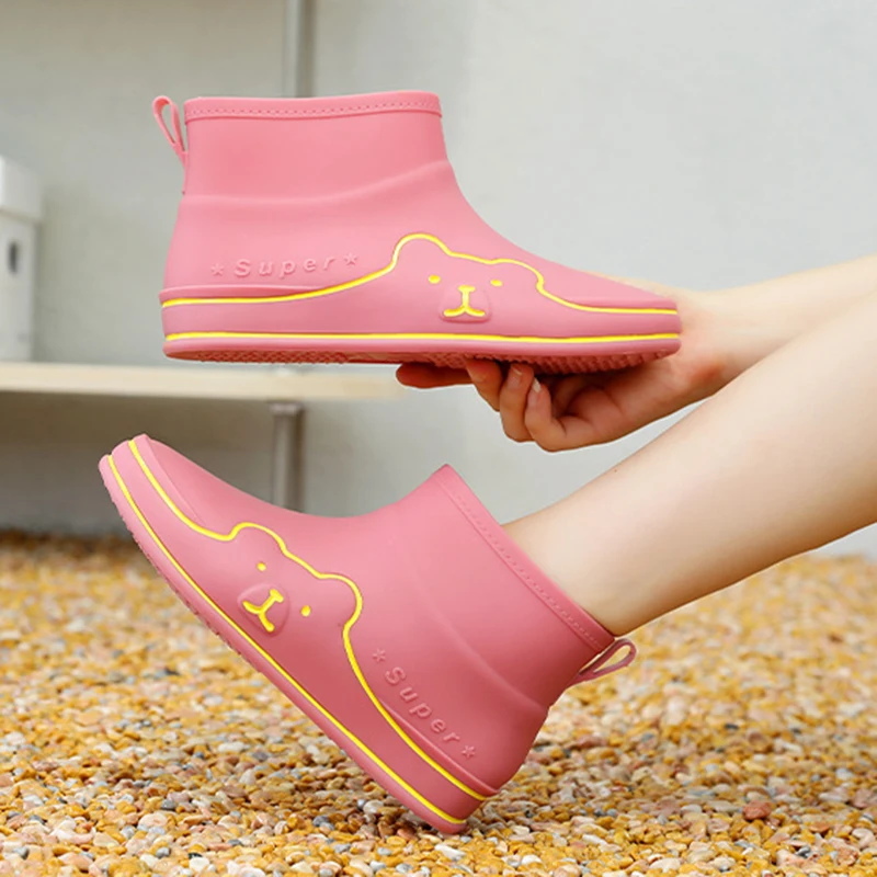 New Style Women's Rain Boots Fashionable Non-slip and Wear-resistant Water Shoes Cute Cartoon Rain Boots Versatile Outdoor Shoes