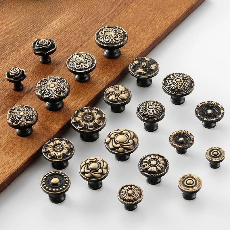Nordic Vintage Brass Knobs for Furniture Luxury Creative Pattern Knobs and Handles for Drawers Dresser Shoe Cabinet Knobs