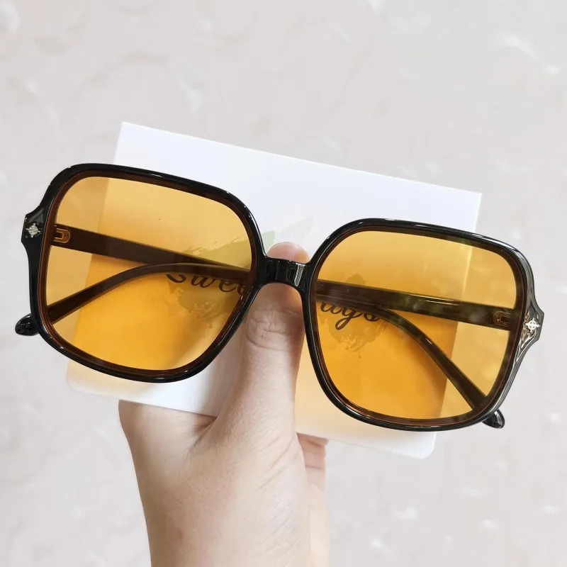 

Unisex Vintage Square Sun Glasses Luxury Design Women's Sunglasses Oversized Frame Sun Eyewear Classic Party Decoration Eyewear