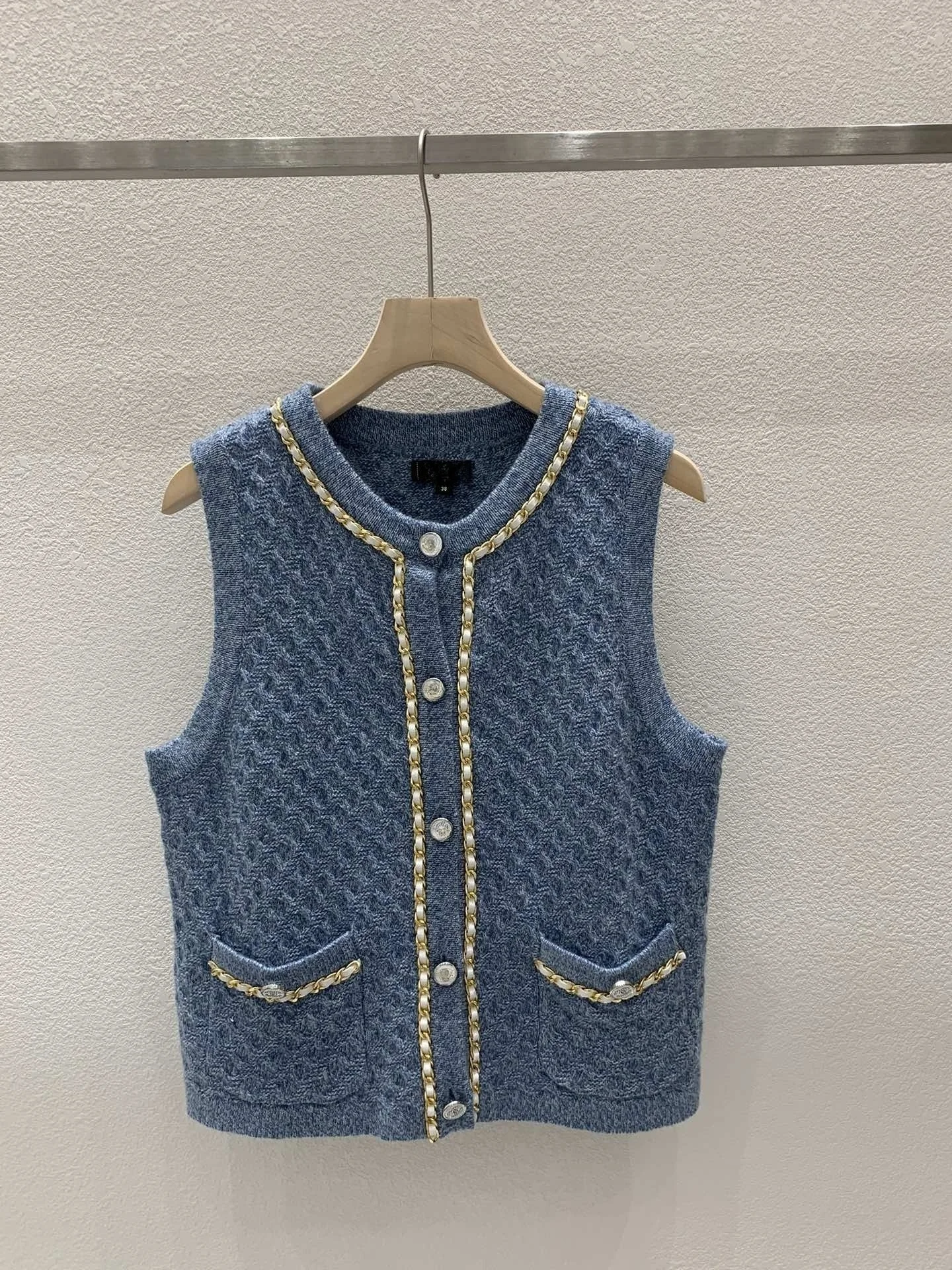 

Gentle single-breasted temperament versatile knitted vest vest for women in autumn and winter inner wear waistcoat vest top