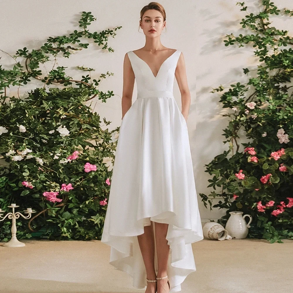

Simple V Neck Wedding Dresses 2026 Hi-Low Open Back Sleeveless Bride Dress Satin Bow Bridal Party Grown Vestidos De Novia