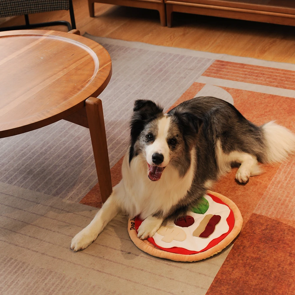 

2025 New Cute EVA Squeaky Interactive Pet Toys Sniffing Mat Pizza Wholesale Cat Toys for Dogs