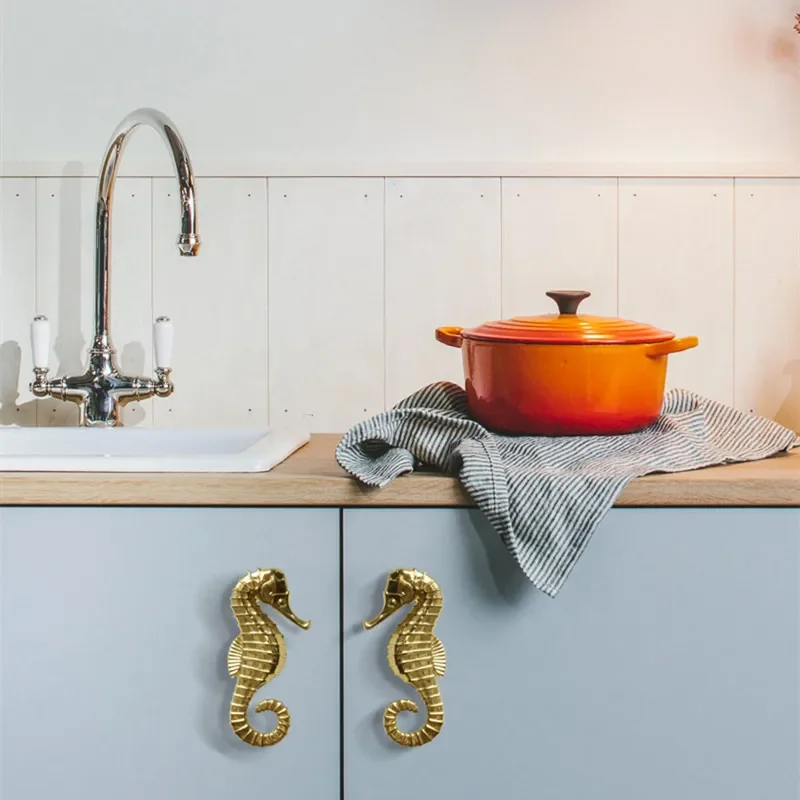 

New Personalized Brass Cabinet Handle, Seahorse Shaped Children's Room Handle, Light Luxury Storage Cabinet Drawer Handle