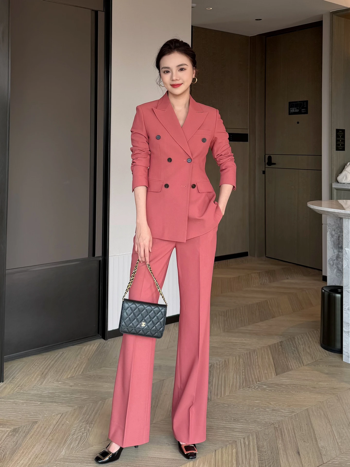 

Модный оранжево-розовый профессиональный деловой костюм-двойка для женщин: элегантный комплект с брюками прямого кроя для офиса