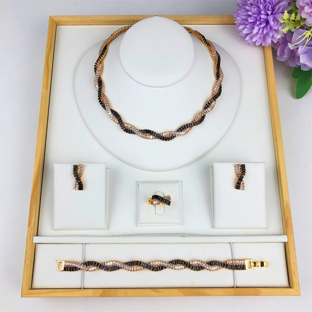 Titi New 18K Gold P…