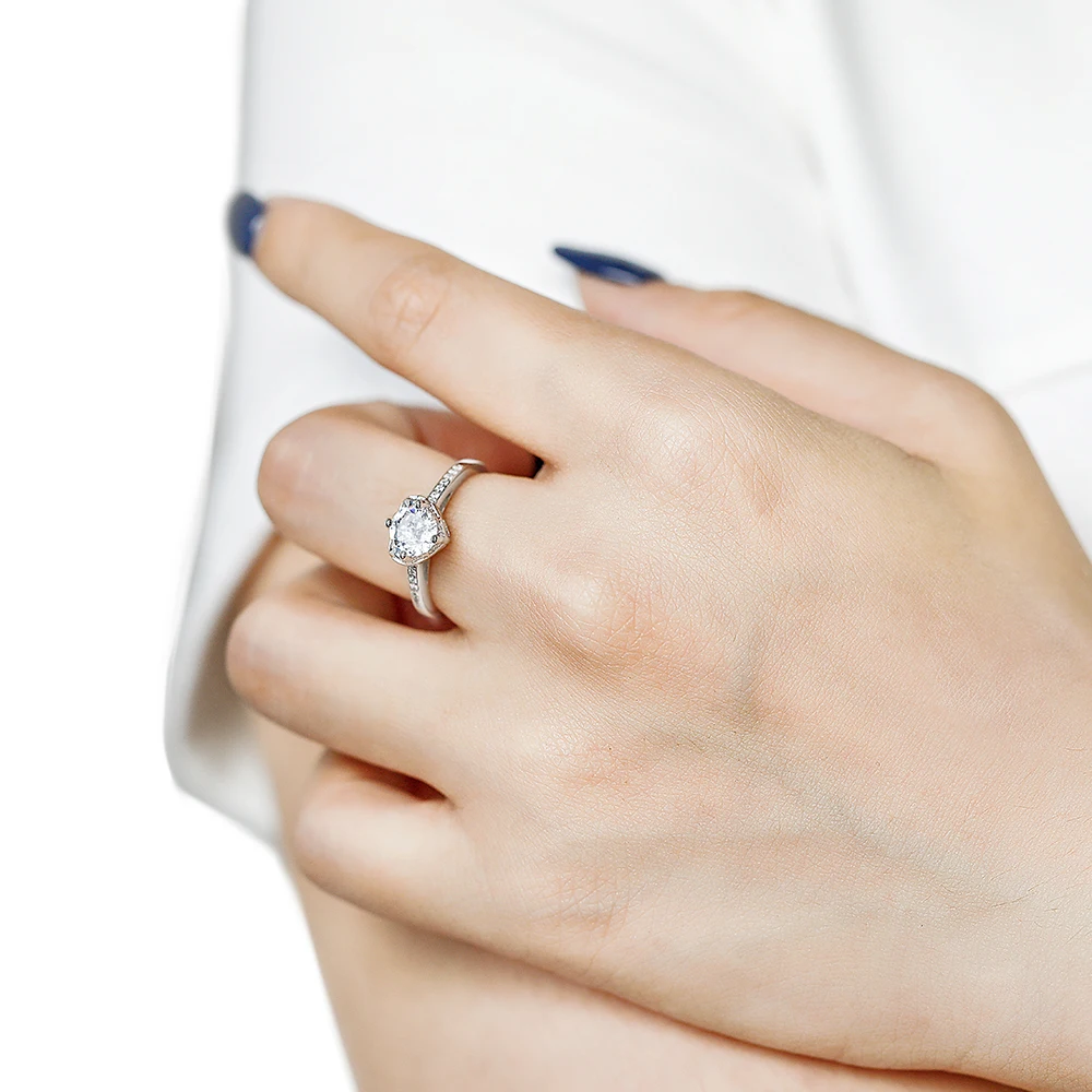 

Classic Design Fine Rings 925 Sterling Silver Rhodium Plated Prong Setting Heart Cut Zircon Stone Engagement Ring for Female