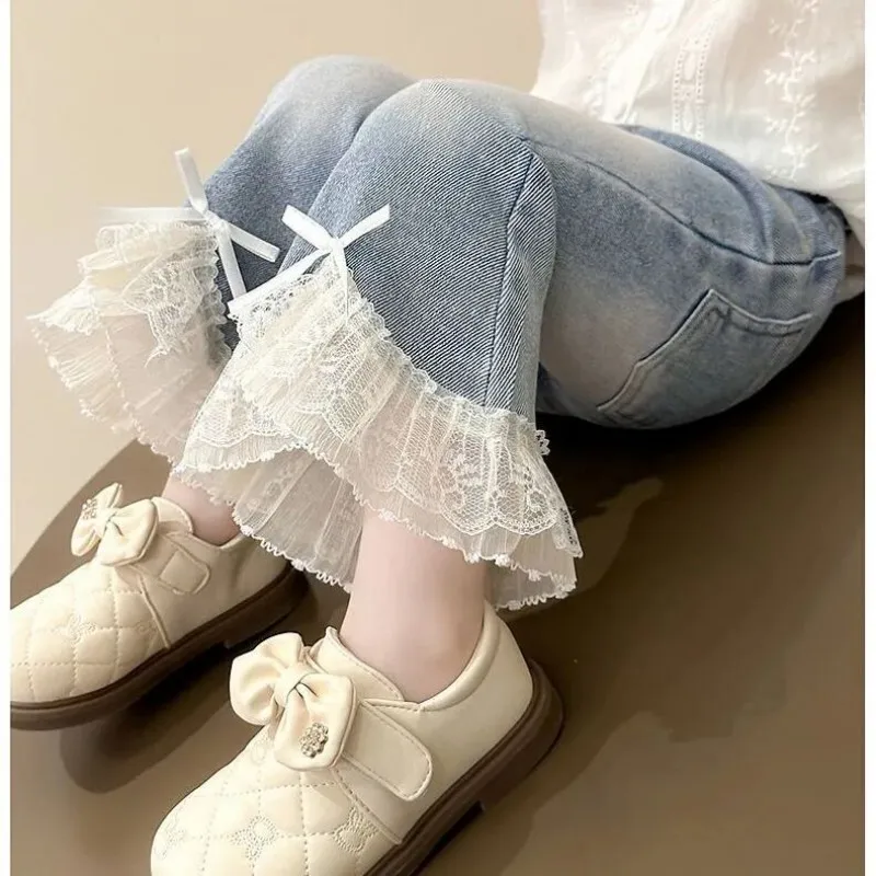 

Girls Jeans 2025 Spring and Autumn Baby Pants Children's Stylish Lace Elastic Flared Pants