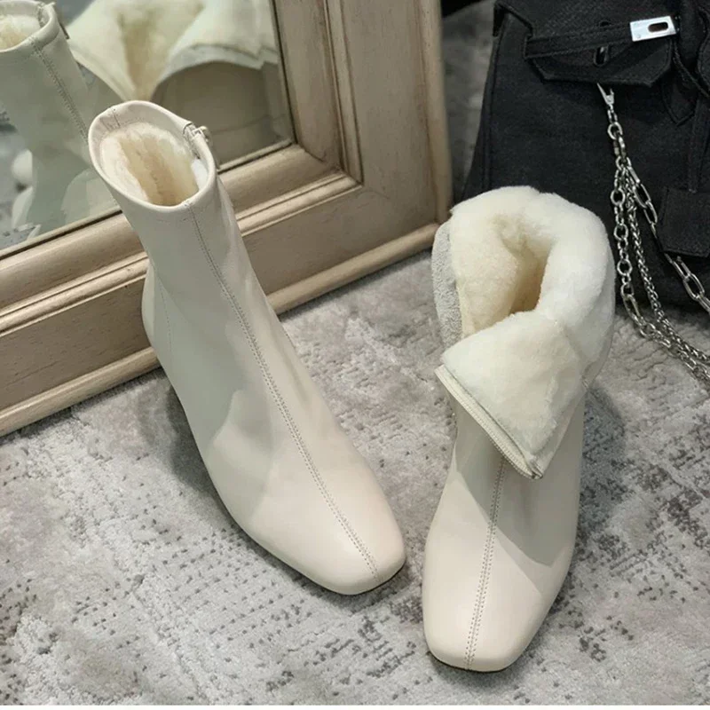 Botines cálidos de felpa para mujer, zapatos de tacón alto grueso con cremallera, botas cortas cálidas de estilo callejero, invierno, 2023