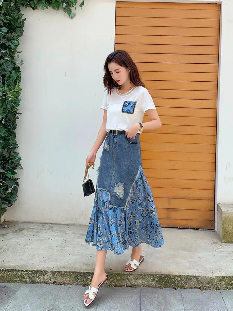 

2026 New Women Summer Fashion Suit Age Defying Beaded Top With Denim Patchwork Printed Skirt Two Piece Set
